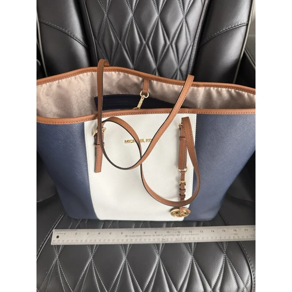 Michael Kors Jet Set Purse Handbag Tote Center Stripe Navy White Dust Bag